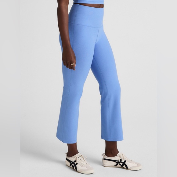 Like new Beyond Yoga Spacedye Retro Cropped Pant, Medium, Flower Blue Heather - Picture 2 of 6